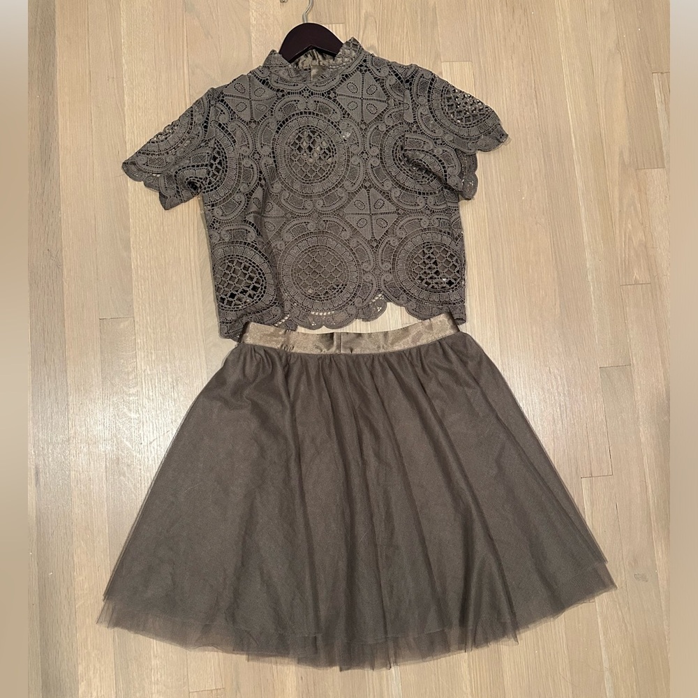 BNWT- Joyfolie two piece set! Brown size Medium